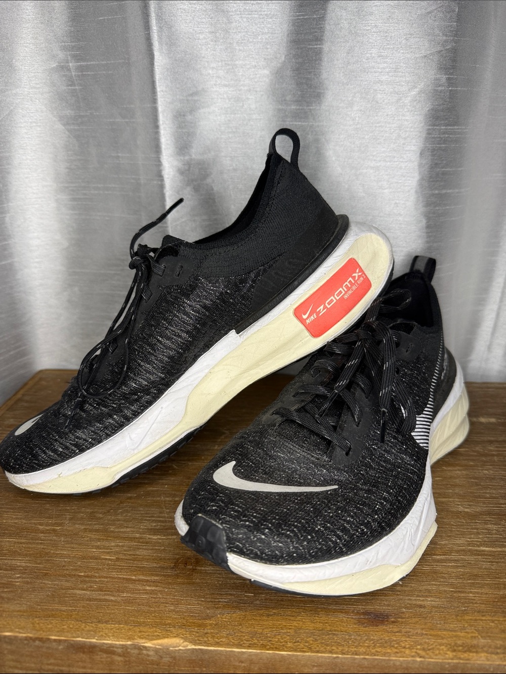 Nike ZoomX Invincible Run FlyKnit 3 Black White Women’s 9.5 Lace Up DR2660-001